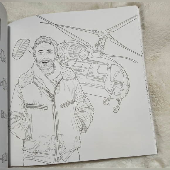 Stranger Things: The Official Coloring Book, Season 4. New. - Picture 10 of 16